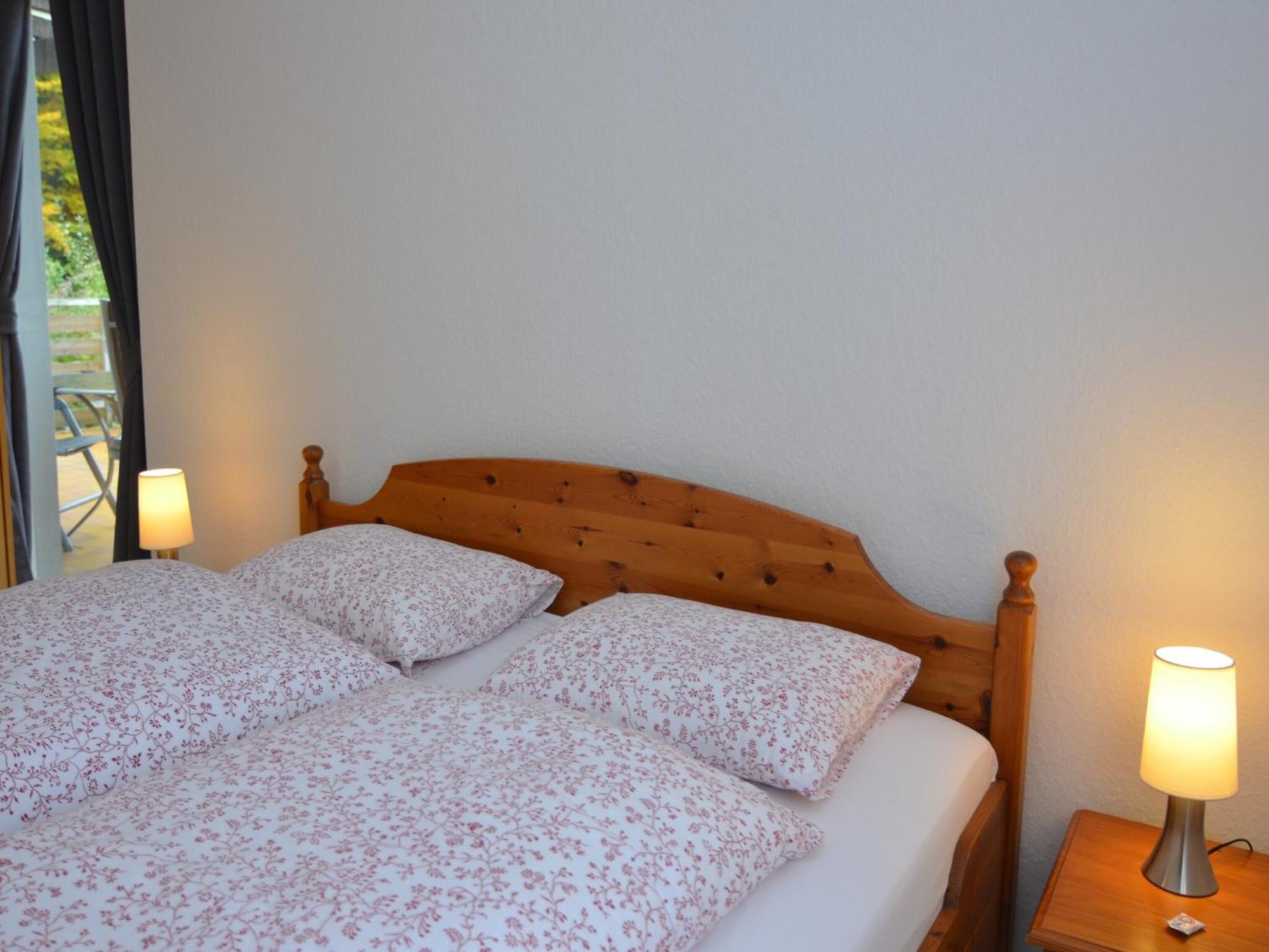 Spacious Apartment In Weser Uplands With Garden บัดเพอร์ทอนท์ ภายนอก รูปภาพ