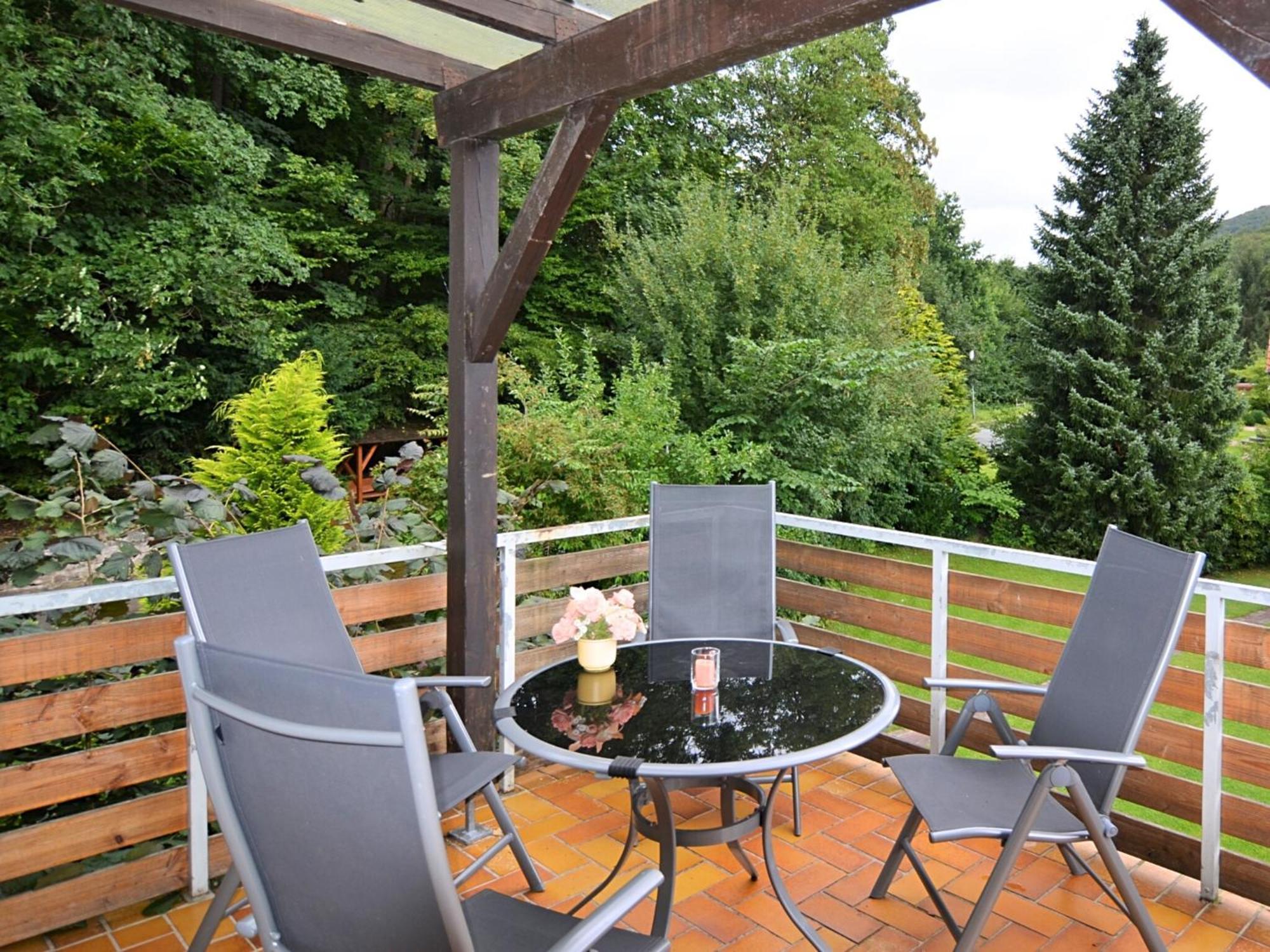 Spacious Apartment In Weser Uplands With Garden บัดเพอร์ทอนท์ ภายนอก รูปภาพ