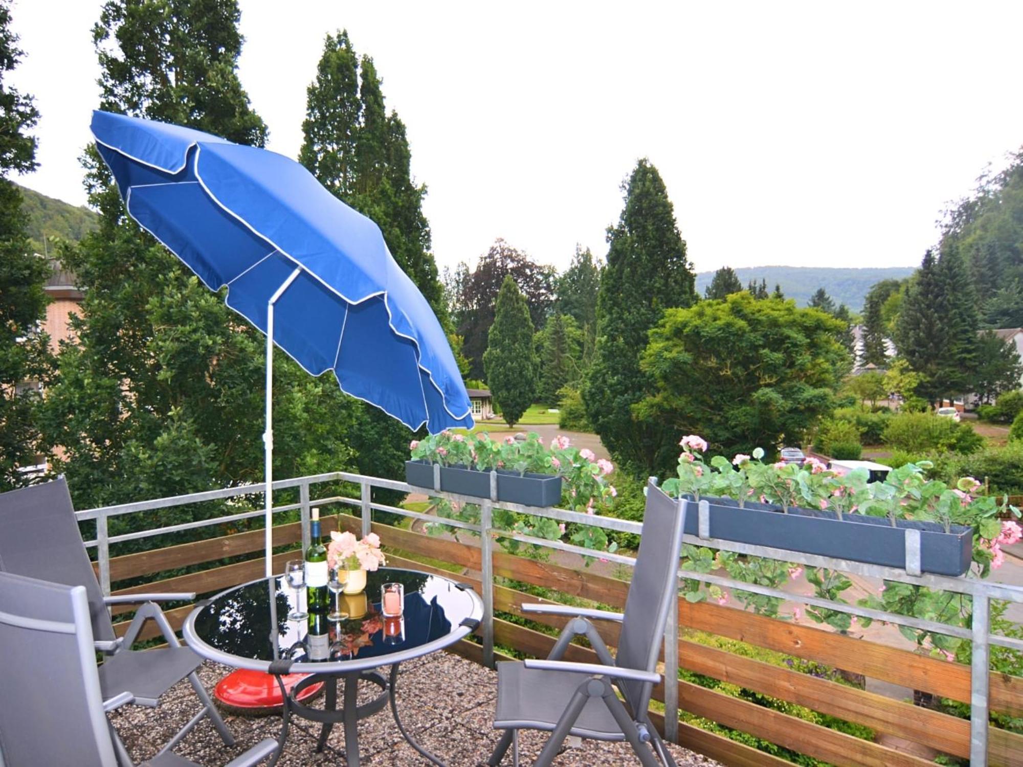 Spacious Apartment In Weser Uplands With Garden บัดเพอร์ทอนท์ ภายนอก รูปภาพ