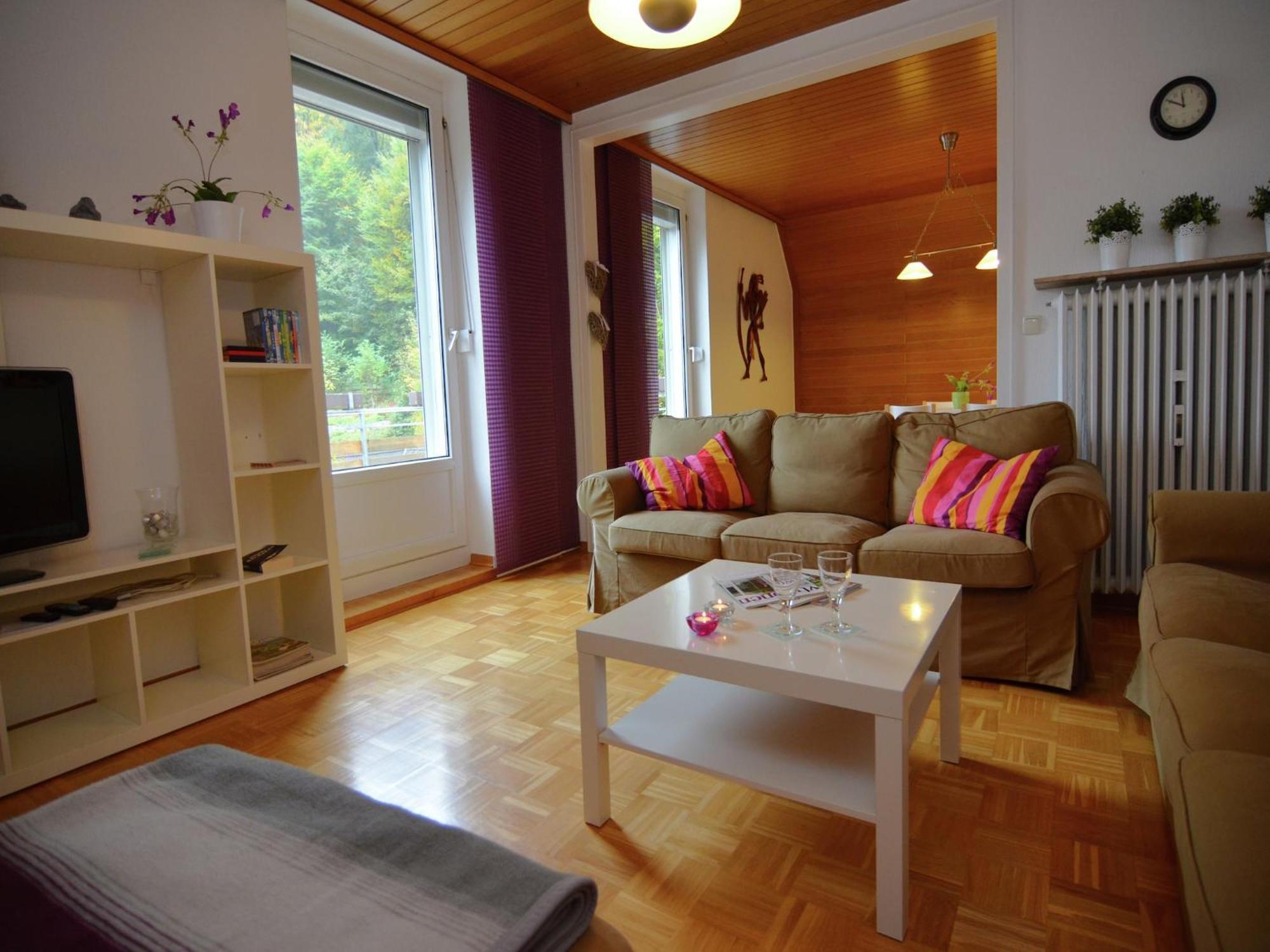 Spacious Apartment In Weser Uplands With Garden บัดเพอร์ทอนท์ ภายนอก รูปภาพ