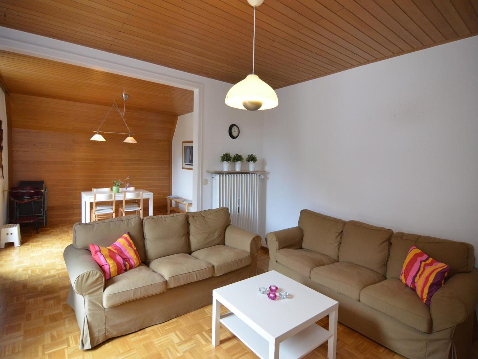 Spacious Apartment In Weser Uplands With Garden บัดเพอร์ทอนท์ ภายนอก รูปภาพ