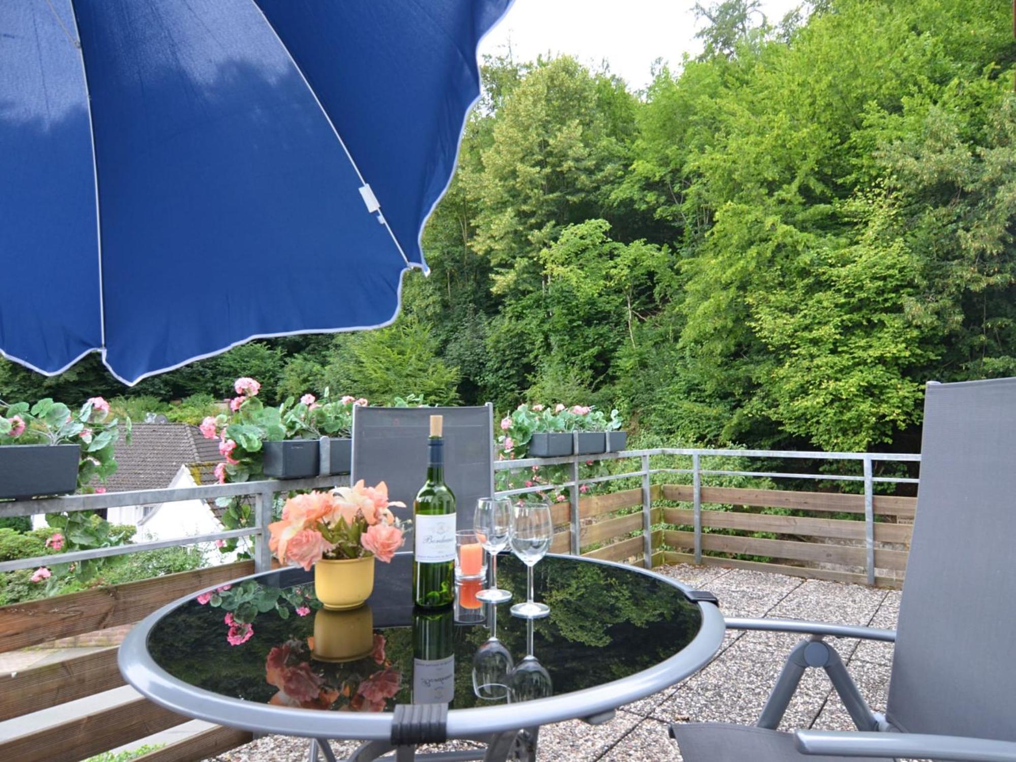 Spacious Apartment In Weser Uplands With Garden บัดเพอร์ทอนท์ ภายนอก รูปภาพ