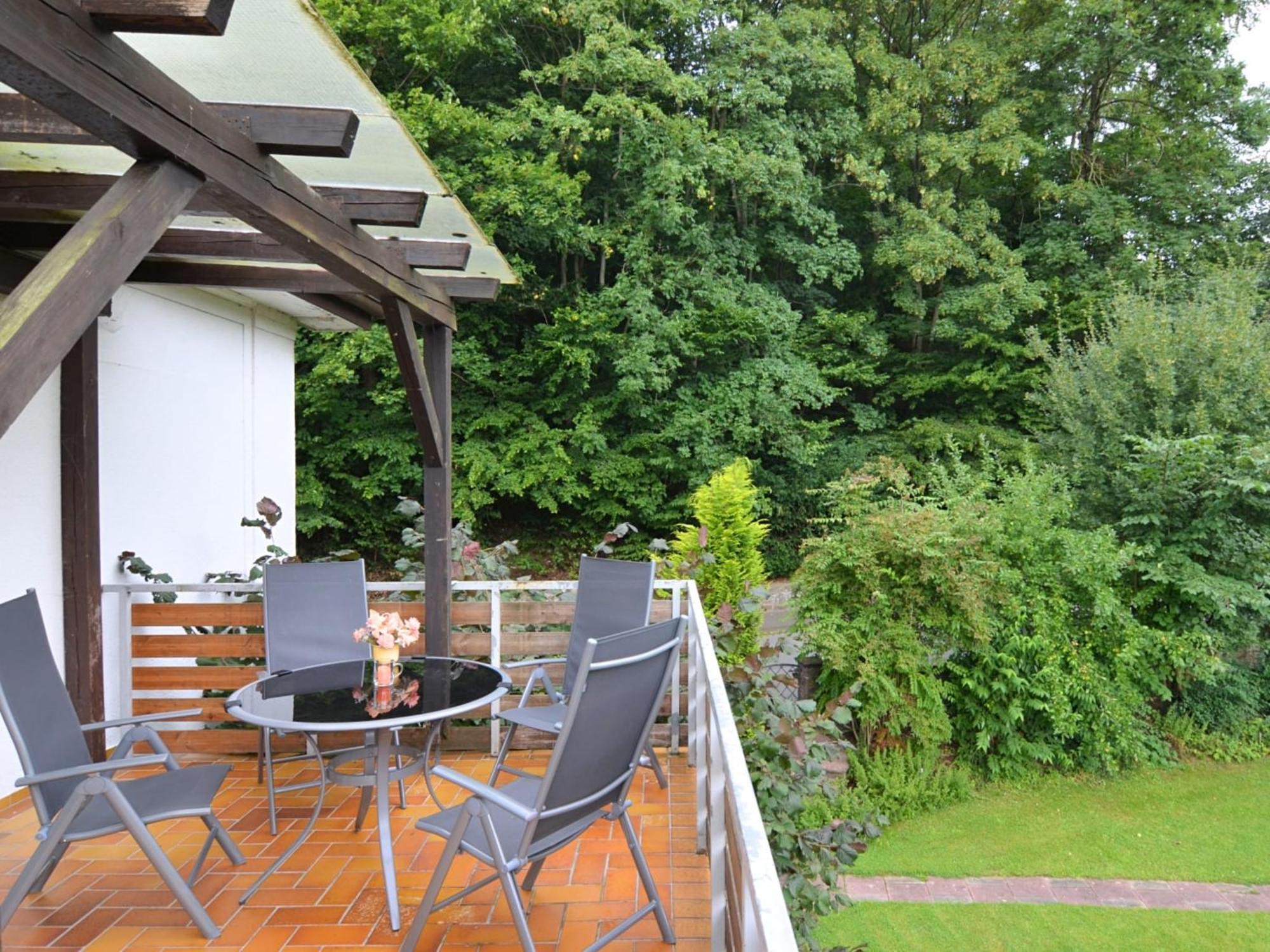 Spacious Apartment In Weser Uplands With Garden บัดเพอร์ทอนท์ ภายนอก รูปภาพ